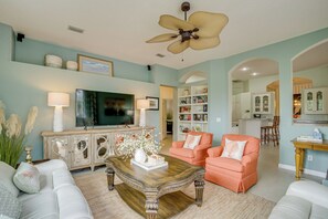 Interior - Gated Home w/ Pool, On-site Golf in Port Charlotte (Port Charlotte)