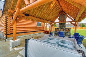Apartment (0 Bedroom) | Interior - Pavilion w/ Hot Tub! Trybett Cabin 2 in Forks (Forks)