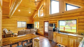 Apartment (0 Bedroom) | Interior