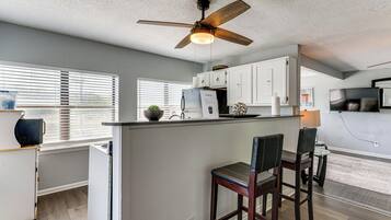 Apartment (1 Bedroom) | Interior