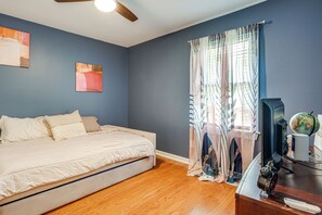 Interior - Smyrna Sanctuary Near Parks: Spacious Yard + Deck (Smyrna)