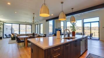 Maison (5 Bedrooms) | Intérieur