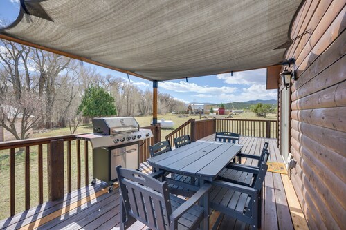 Near Trails & Rio Grande Fishing! Mtn-view Cabin