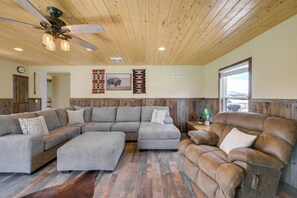 House (2 Bedrooms) | Interior - Near Trails & Rio Grande Fishing! Mtn-view Cabin (South Fork)