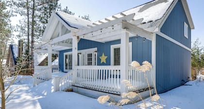 Family Escape in Crystal Mtn Resort! 13 Mi to Lake