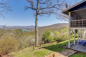 Interior - 5 Mi to Lake Chatuge! Family Sanctuary w/ Patio (Young Harris)