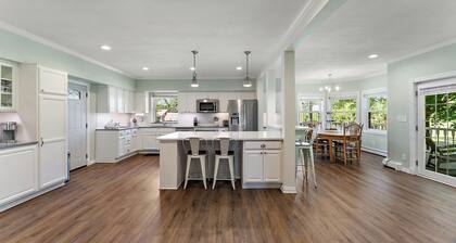 Spacious Family Getaway on Apple Orchard in Hugo!