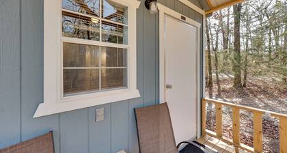 Quiet & Cozy Ouachitas Mtns Cabin w/ Trail Access