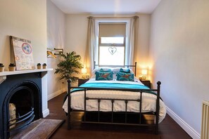 Room - Stylish 2BR Home | Central Hebden Bridge Escape (Hebden Bridge)
