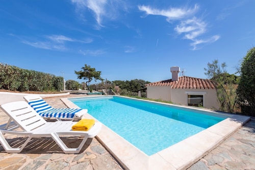 Villa 'Sabbia - Private Pool' with Sea View, Wi-Fi and Air Conditioning