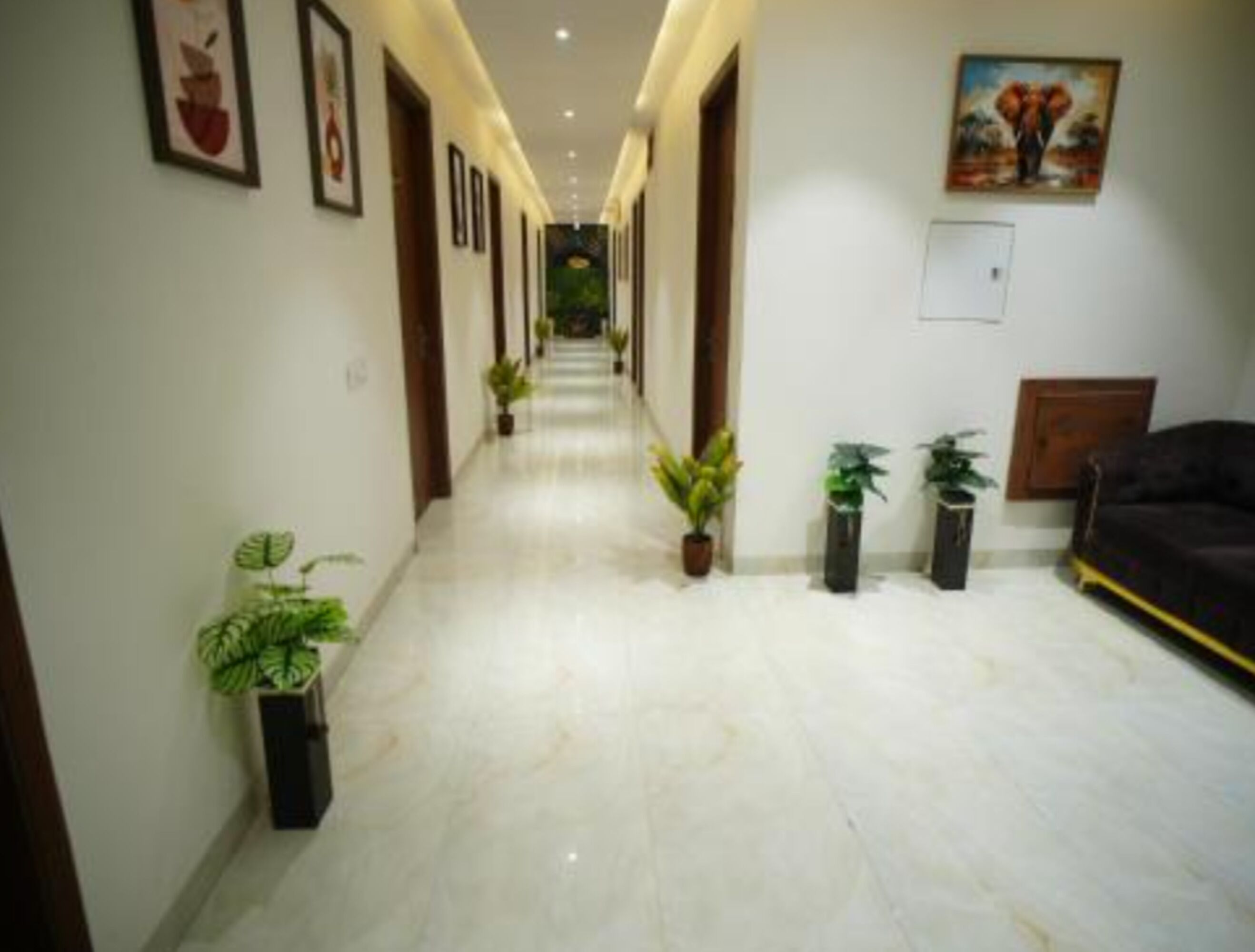 المنشأة من الداخل