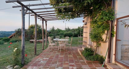 Peaceful farmhouse in Dogliani with view, total silence, authentic Italian charm
