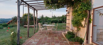 Peaceful farmhouse in Dogliani with view, total silence, authentic Italian charm