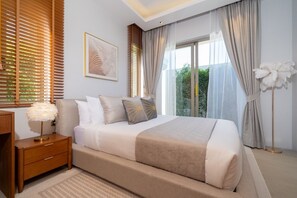 WiFi - New Luxury 4BR Pool Villa: Elite Luxury D06 (Tambon Thep Krasatti)