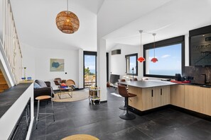 Smart TV - Oasis de Capellania | Panoramic Sea View Apartment with Private Pool & Terrace (Benalmádena)