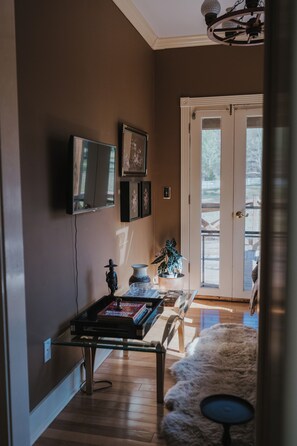 Interior - Charming cottage on 8 acres of peace & tranquility just a short drive from town. (Boaz)