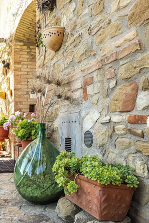 Castel D'Arno Guest House | Detalle exterior