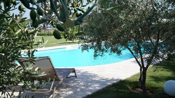 Piscina externa sazonal