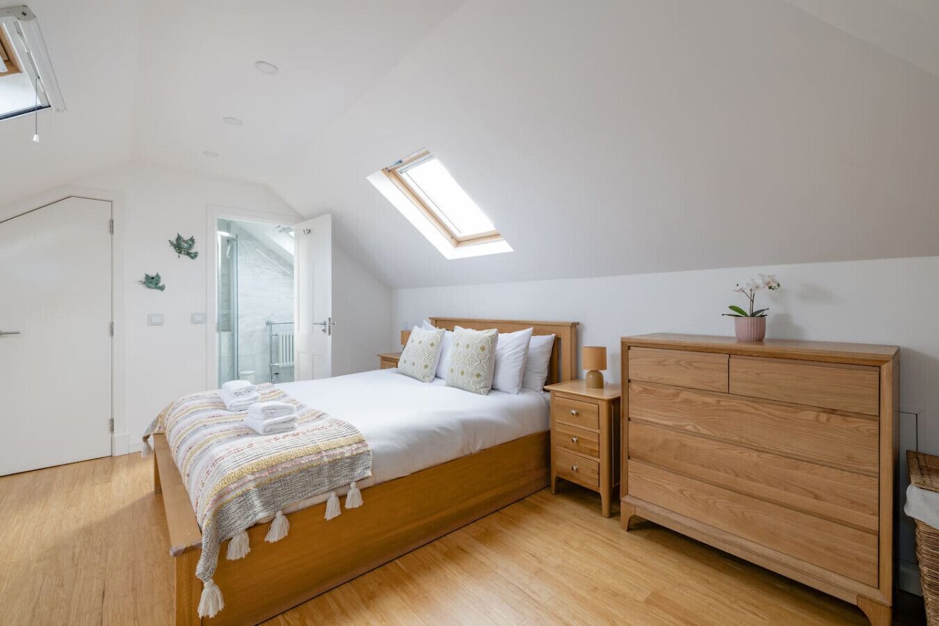 Desk, iron/ironing board, travel crib, WiFi