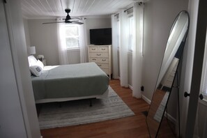 WiFi, bed sheets