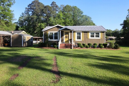Your Lake House Oasis Awaits