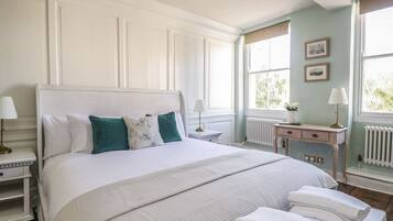 8 bedrooms, WiFi (free), individually decorated, individually furnished