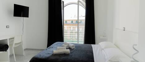 1 bedroom, desk, iron/ironing board, free WiFi