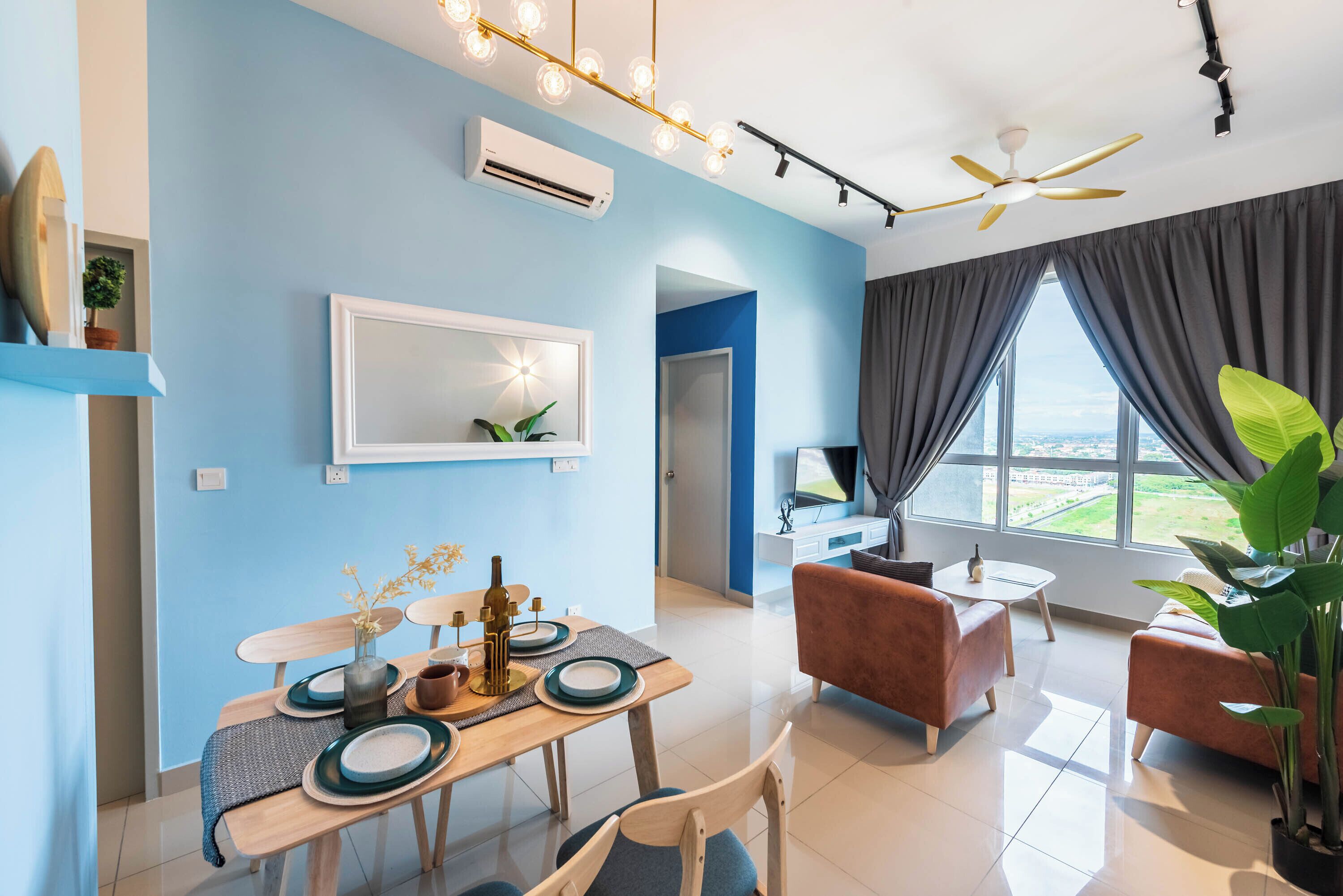 Deluxe-Suite, 1 Schlafzimmer, Nichtraucher | Wohnbereich | 43-Zoll-Smart-TV mit Digitalempfang