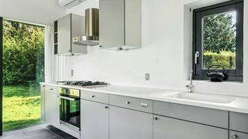 Oven, dishwasher, coffee/tea maker