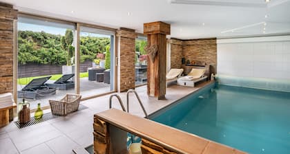 Room 6 at Gästehaus Tanneck – Mountain View, Shared Sauna & Indoor Pool