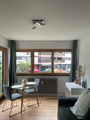 Living area - Vrbo Property (Thonon-les-Bains)