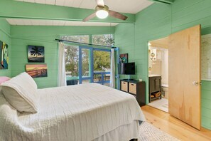 Room - Middlesex Cottage, 3 bedroom, 2 bath located in the Middlesex Community! Access to beach, free wifi, shopping, restaurants and more! (Bethany Beach)