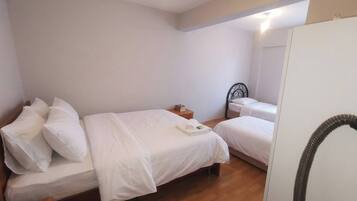House, 3 Bedrooms, Smoking, Balcony | 4 bedrooms
