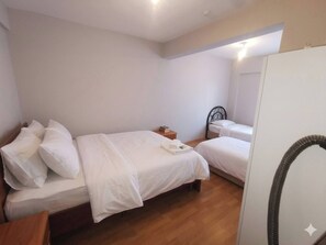 House, 3 Bedrooms, Smoking, Balcony