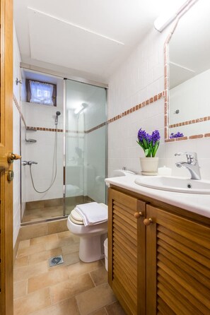 House - Epidavros Villas - Voukamvilia Retreat w Pool (Epidaurus)