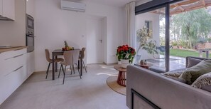 Interior - Orange Blossom (La Ciotat)