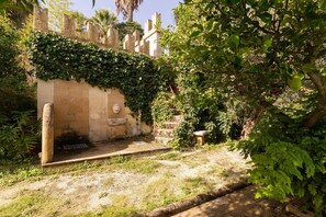 Property grounds - Apartment 'Tenuta Donna Vittoria Grande' with Mountain View, Wi-Fi and Air Conditioning (Trapani)