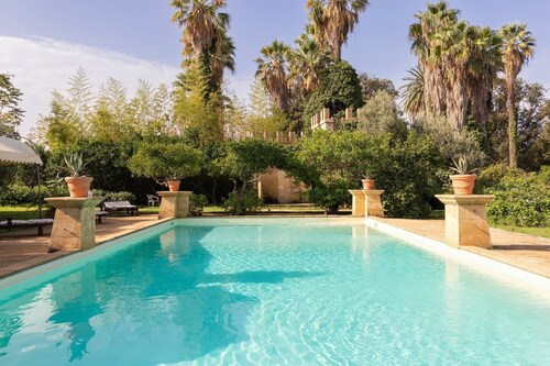 Apartment 'Tenuta Donna Vittoria Mandarino' with Mountain View, Wi-Fi and Air Conditioning