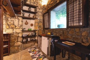 Interior - Apartment 'Tenuta Donna Vittoria Piccola' with Mountain View, Wi-Fi and Air Conditioning (Trapani)