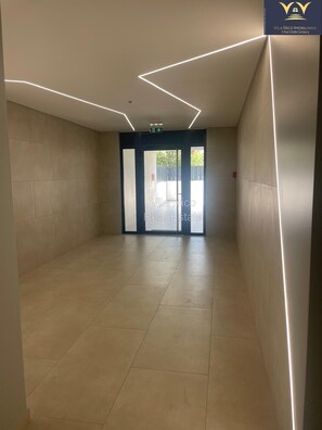 Interior - Beautiful 2 bedroom/2 bath Luxury Apartment with Pool and Sea view (Lagos)