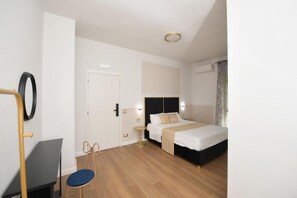 Room - Mirosa Luxury Room 212 with Private Terrace, Wi-Fi and Air Conditioning (Pompei)