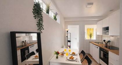 Studio Cosy - Tram 7 min | Car park |