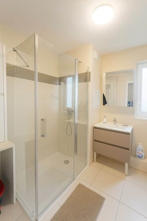 Bathroom - Nid des Étoiles, garden, 5 min Strasbourg (Oberhausbergen)