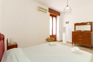 2 bedrooms, iron/ironing board, free WiFi, bed sheets - Not Ordinary Apartment by Wonderful Italy (Noto)
