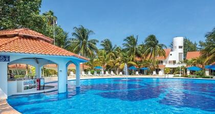 Isla Mujeres | Romantic Beach Retreat | Pool + Beach
