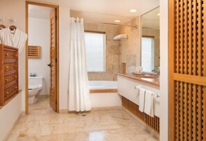 Hair dryer, towels, soap, shampoo - Isla Mujeres | Relaxing Island Retreat | Pool + Beach (Isla Mujeres)