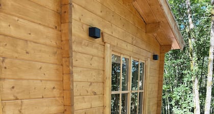 Chalet in the woods very well located, quiet, fully equipped Wifi television more