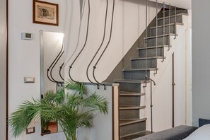 Interior - Santacroce 52 – Historic Apartment in the Heart of Florence (Firenze)
