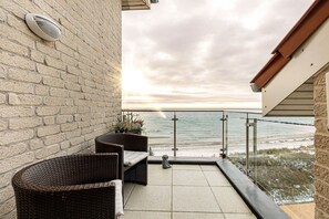 Terrace/patio - Strandburg Wellenblick with Baltic Sea View (Fehmarn)