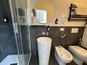 Bathroom - Domus Socolatae Cocoa Journey  (Follonica)